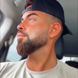 Meet your Posher, Nicholas